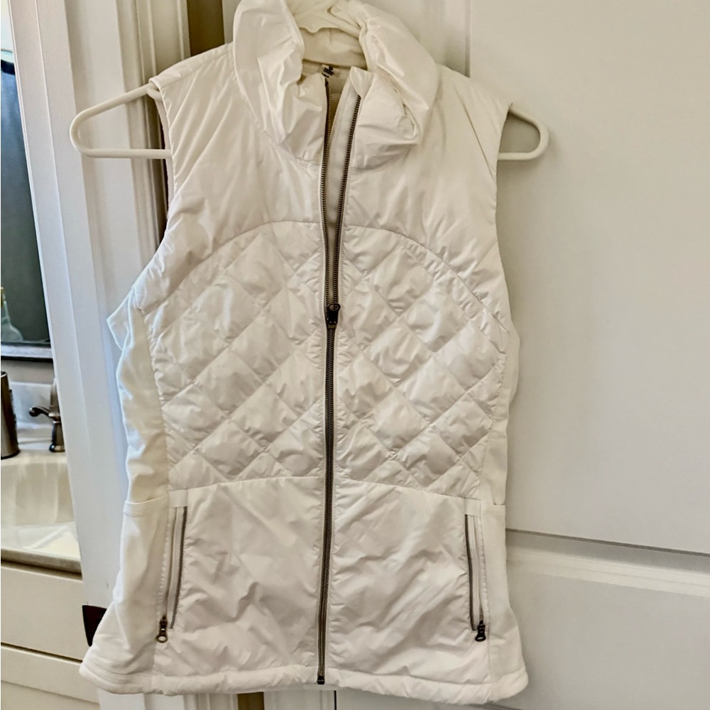 Lululemon Athletica White Zip-Up Vest